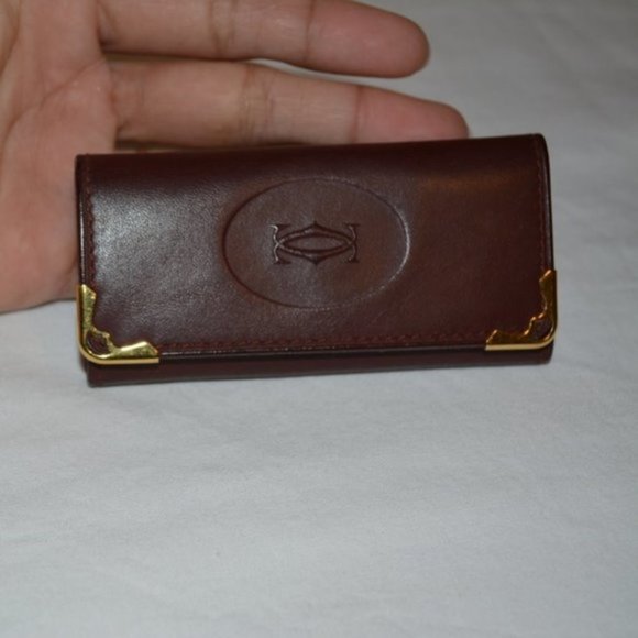 Cartier Bordeaux Leather 4-Hook Key Holder – Calfskin, Made in Spain - Picture 3 of 7